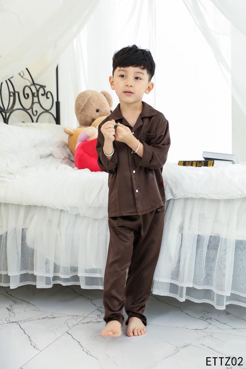 Custom and Wholesale Cute Silk Pajamas Set for Kids from Direct Factory
