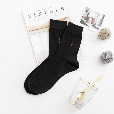 Wholesale Thermal Mulberry Silk Black Socks Anti-odor Short Breathable Socks Ladies