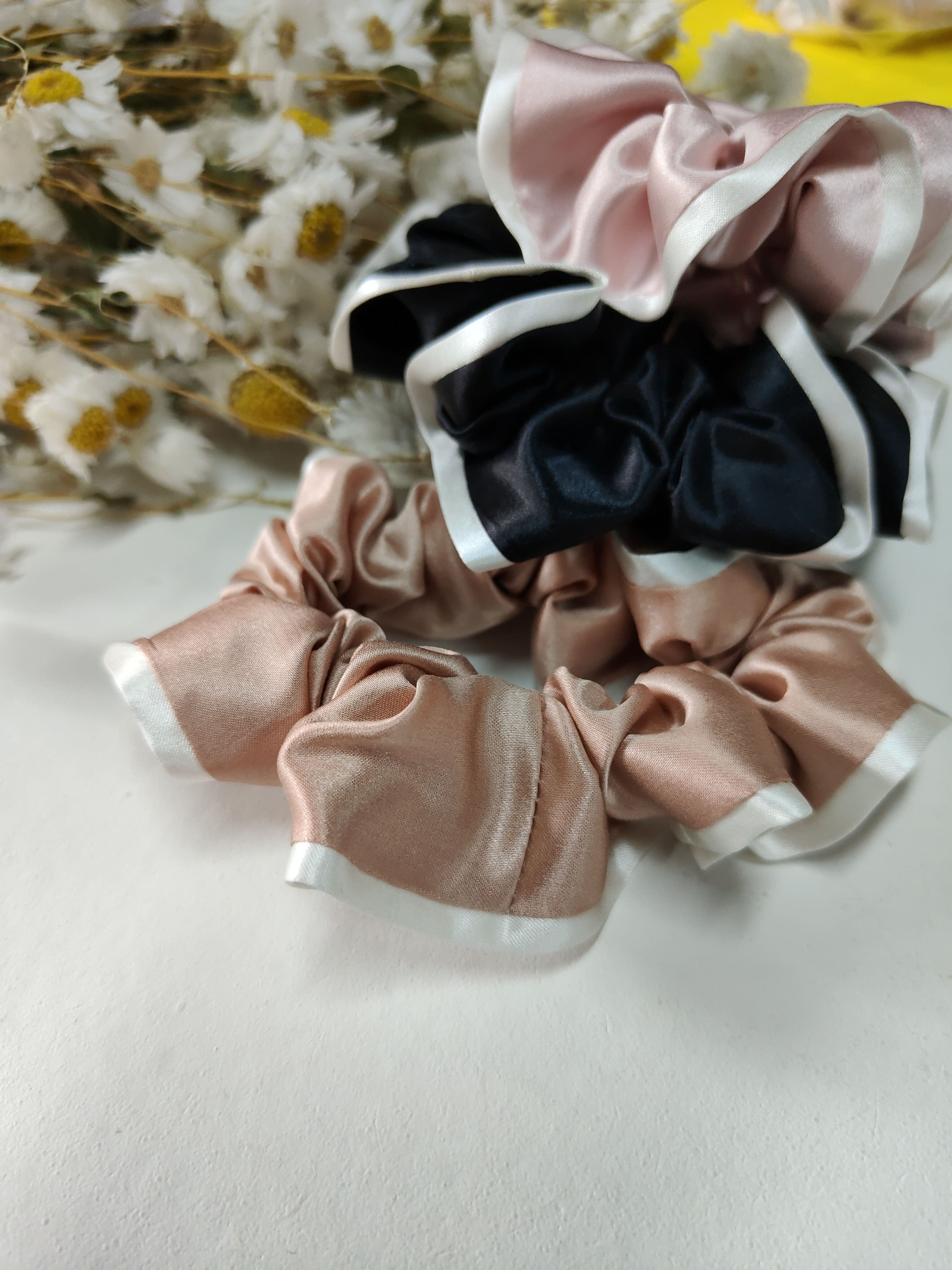 Wholesale Small And Big Size Washable Pure Silk Hair Ties Scrunchie in Bulk